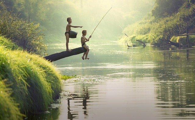 rybařící chlapci